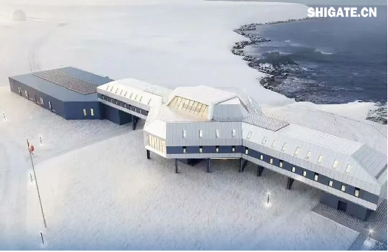 2024年2月7日，中國第五個南極考察站——中國南極秦嶺站開站。中國南極秦嶺站是中國第三個常年考察站，新時代中國建立的一個常年考察站，首個面向太平洋扇區(qū)的考察站，建筑面積達到5244平方米，主體設(shè)計為南十字星造型，設(shè)計理念源自中國航海家鄭和下西洋用來導航的南十字星。南極作為地球上更為嚴酷的環(huán)境之一，對建筑材料要求極嚴苛。舞鋼公司與中國南極秦嶺站相關(guān)建設(shè)單位就項目關(guān)鍵部位用鋼展開了深度交流，設(shè)計研發(fā)生產(chǎn)的耐候鋼板滿足了項目關(guān)鍵部位制造所需。